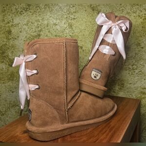 EUC BearPaw Elizabeth II Women's Brown Boots with Pink Ribbon Sz 5